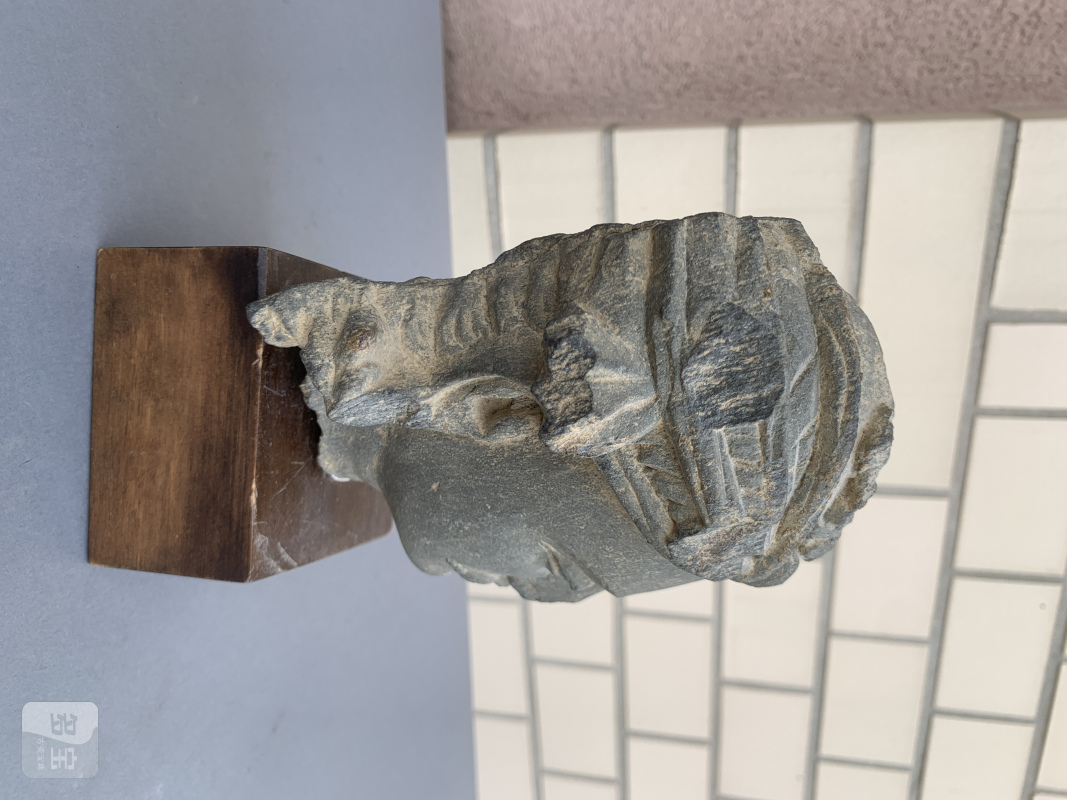 A GREY SCHIST HEAD OF A BODHISATTVA - 图7